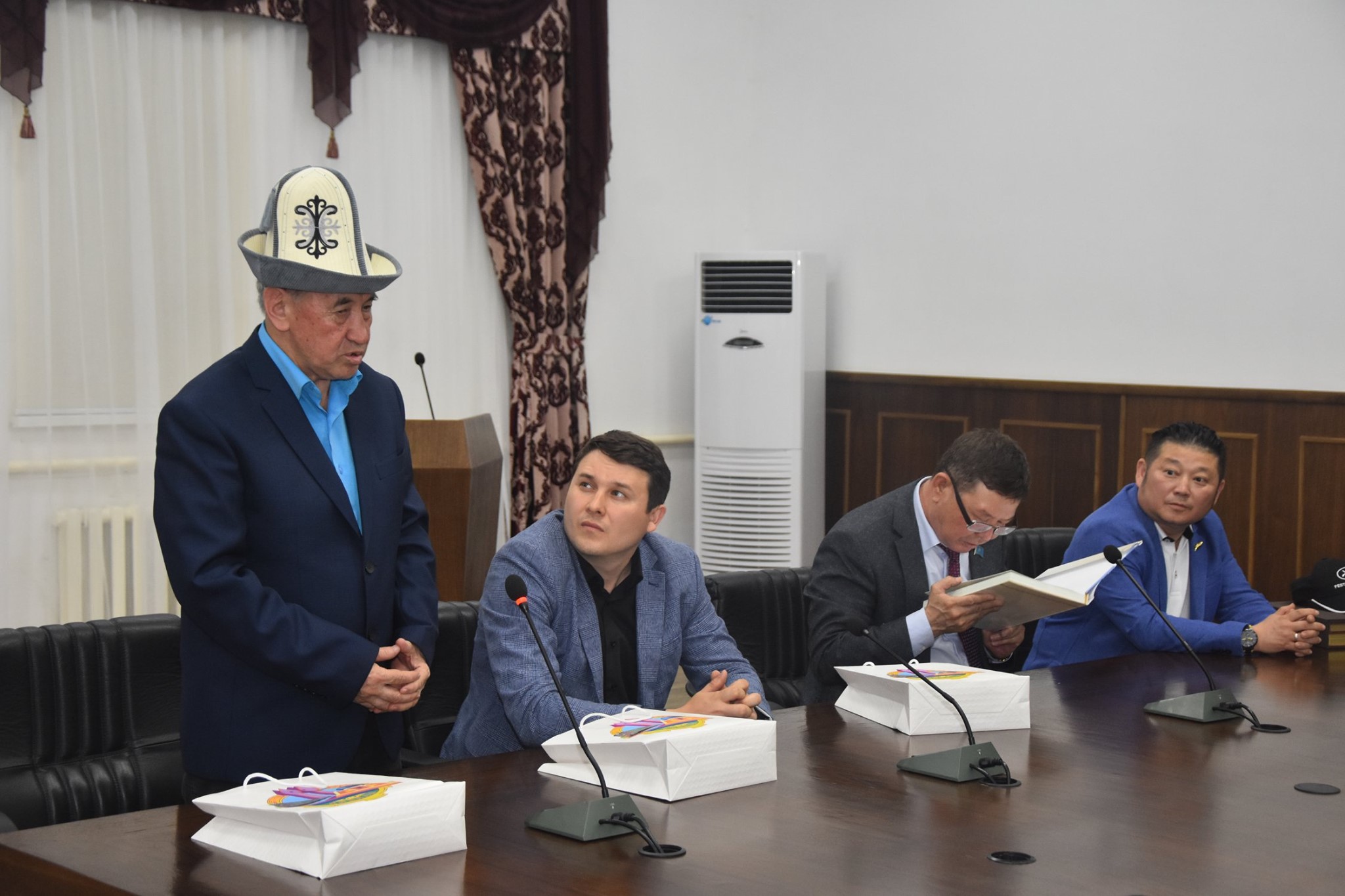 Halyqaralyq festıval ótip jatyr