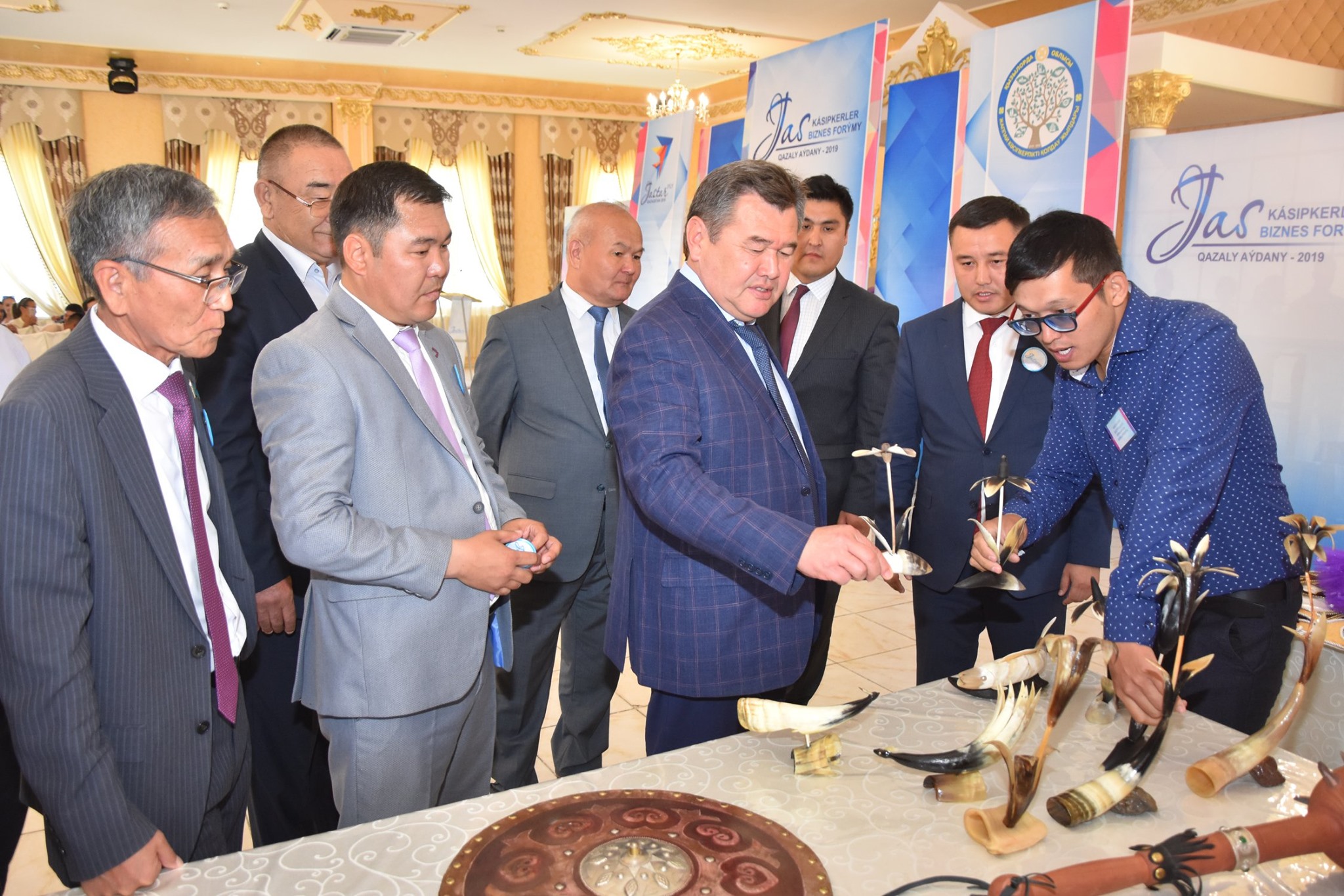 Jas kásipkerler bıznes forýmy ótti