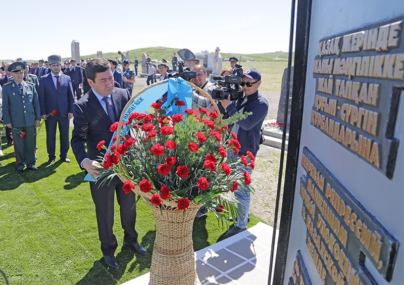 Qaraǵandyda zulmat jyldardyń qurbandaryn eske aldy