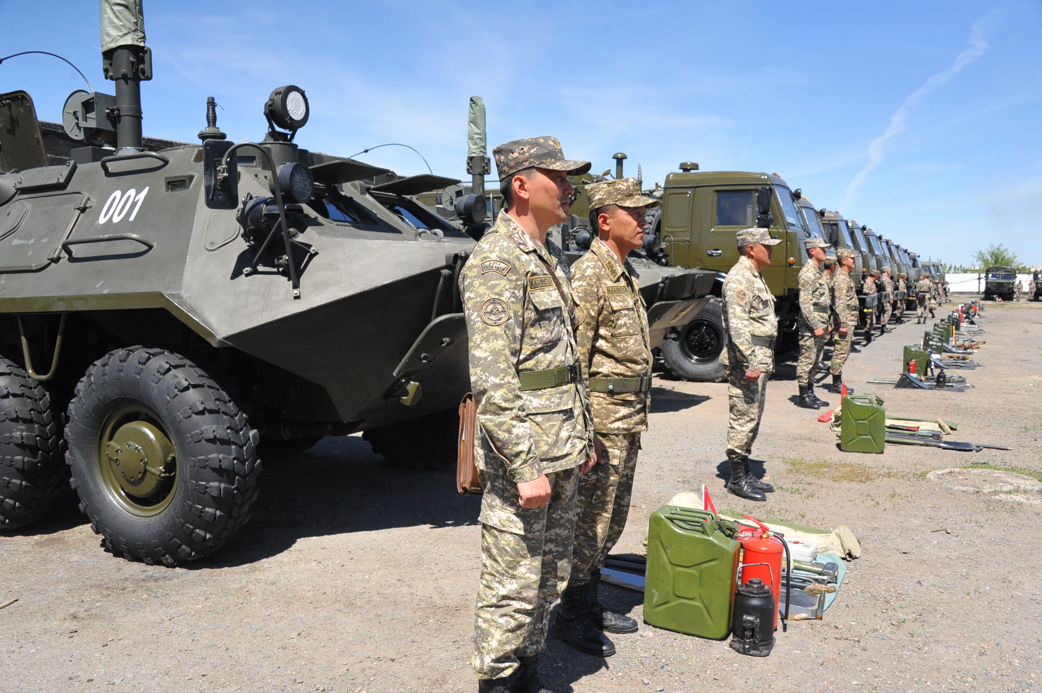 Semeıde Qurlyq áskerleriniń daıyndyǵy tekserildi