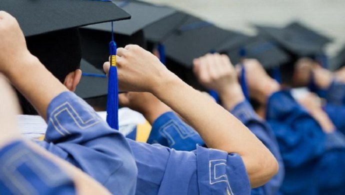 BǴM sheteldegi qazaqtar úshin bilim granttaryn usyndy