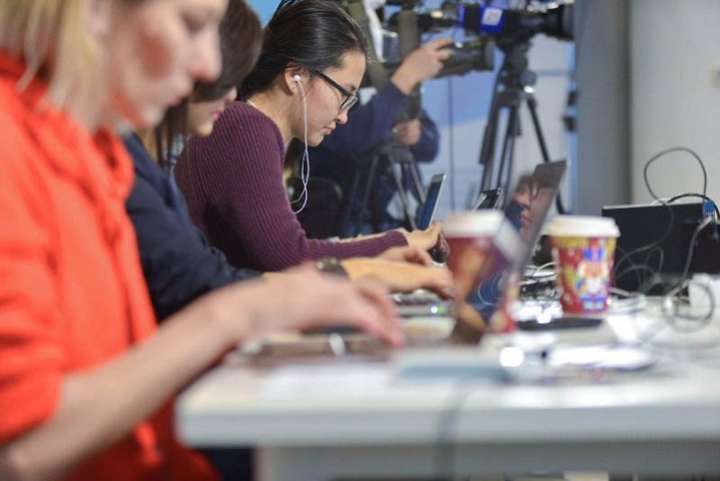 227 jýrnalıst tirkeldi