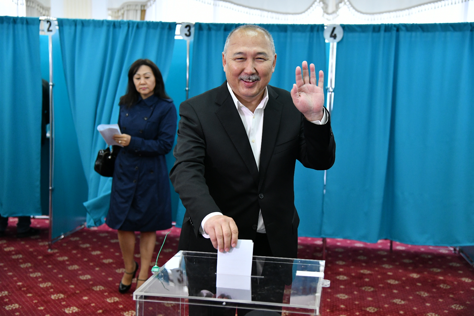 QR Prezıdenttigine úmitker Amankeldi Taspıhov daýys berdi