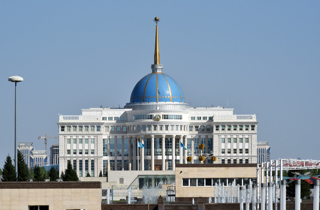 Prezıdentke tikeleı baǵynatyn jáne esep beretin memlekettik organdardyń basshylary ókilettigin toqtatty