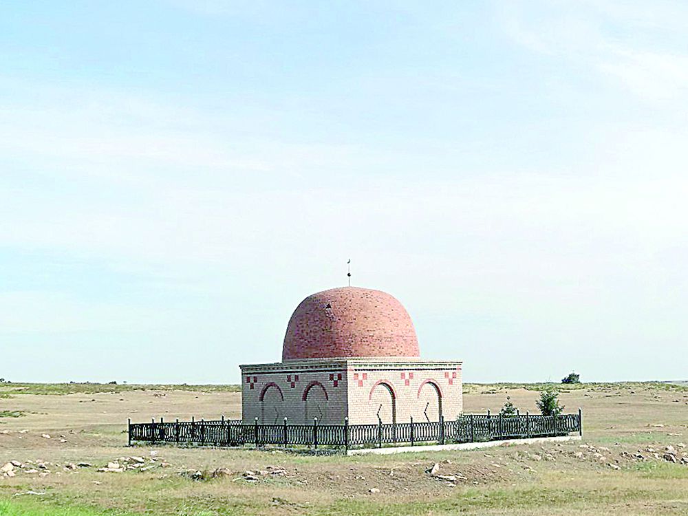 Pań Nurmaǵambet mazary