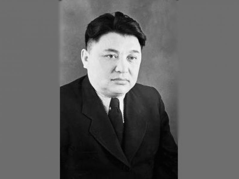 Astanada Jumabek Táshenevke eskertkish ornatylady