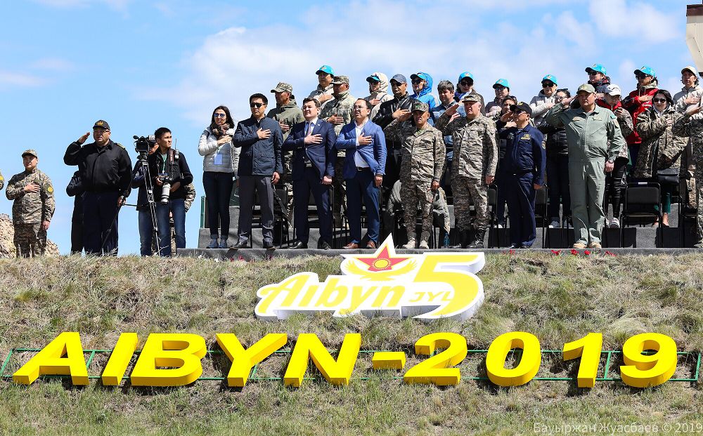 «Aıbyn» áskerı-patrıottyq jastar jıyny. Lebizder men pikirler