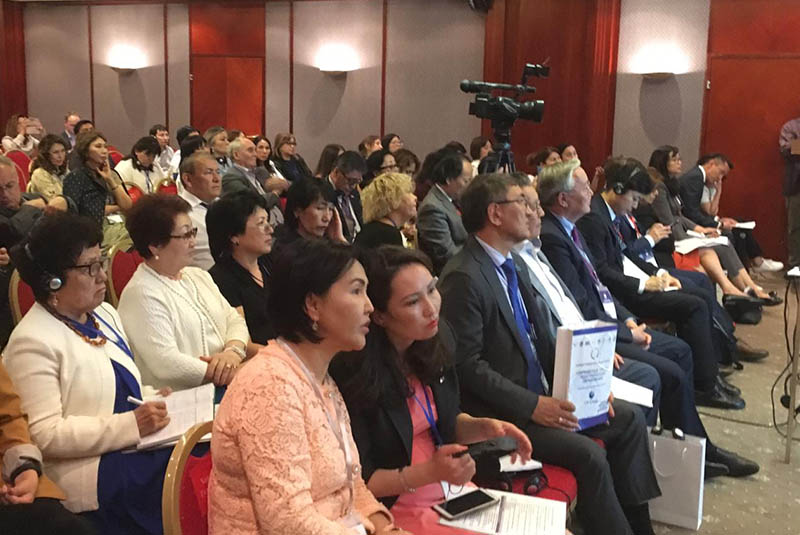 «Pedagogıkalyq bilim berýdiń zamanaýı trendteri» I halyqaralyq pedagogıkalyq forýmy ótip jatyr