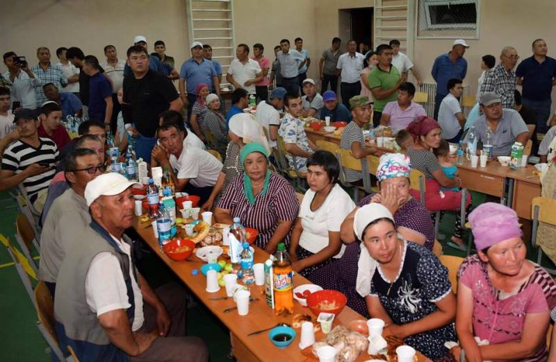 Prezıdent Ákimshiliginiń qyzmetkerleri bir kúndik eńbekaqysyn Arysta zardap shekkender qoryna aýdarady