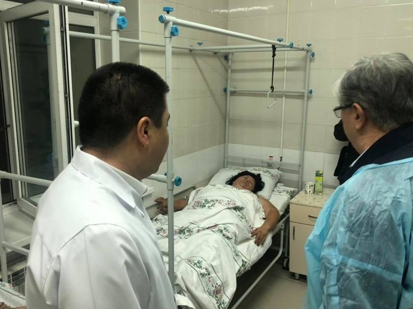 Qasym-Jomart Toqaev jaraqattanǵan azamattardyń kóńilin surady