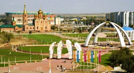 Azyq-túlik tıelgen avtokólik kerýeni Aqtóbeden Arysqa attandy