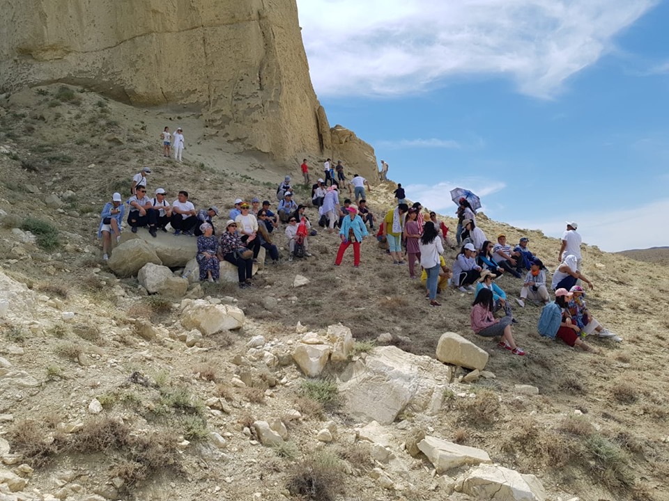 Mańǵystaýlyq memlekettik qyzmetshiler «Týǵan jerdi tanı bil» chellendjin áriptesterine joldady