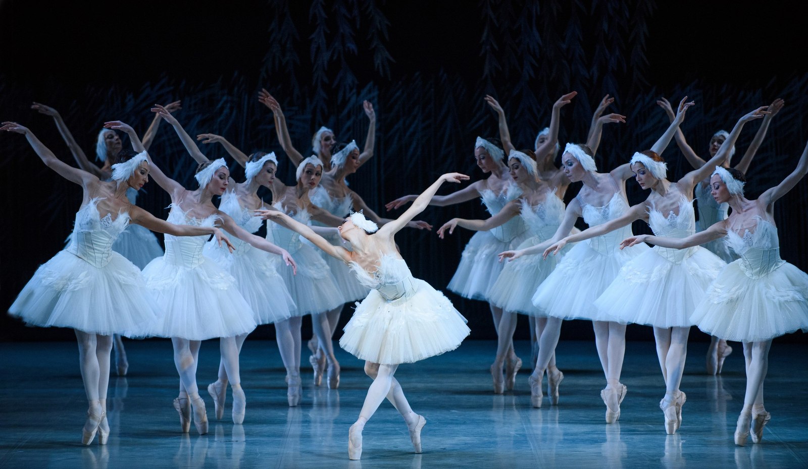 Almatyda balet teatry men kongress-ortalyq salynady