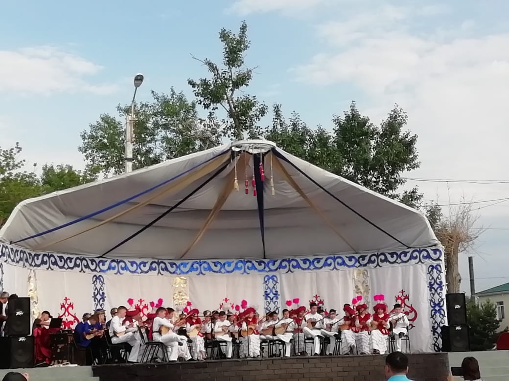 Áýlıekólde án ozdyrǵan kún