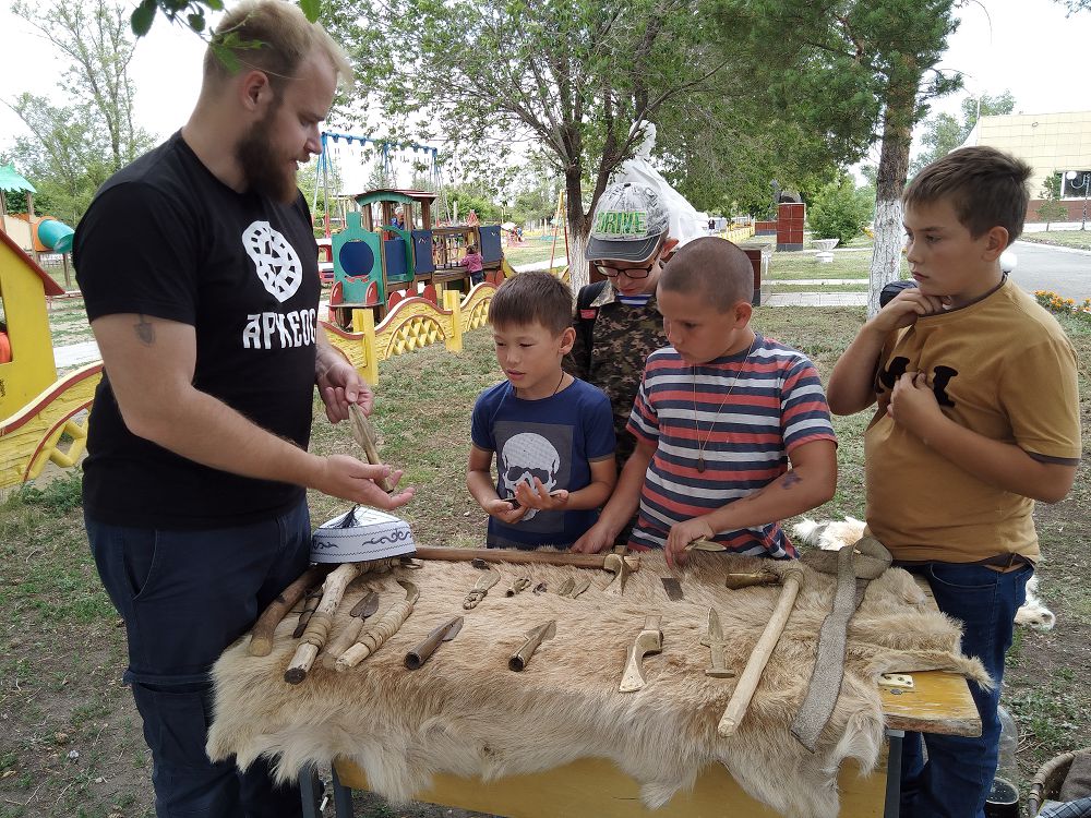 Festıval ejelgi babalar izin eske saldy