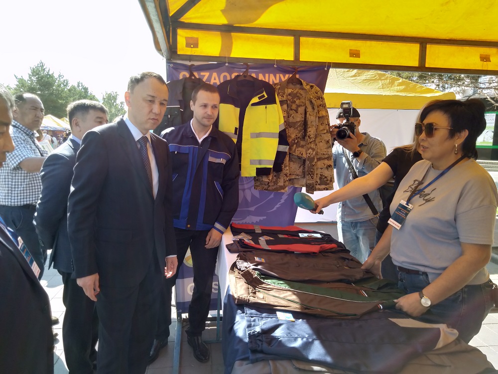 Qostanaıda «Qazaqstannyń úzdik taýarlary» oblystyq baıqaý-kórmesi ótti