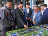Asqar Mamın Shymkent qalasyndaǵy iri júıe quraýshy kásiporyndardy aralady