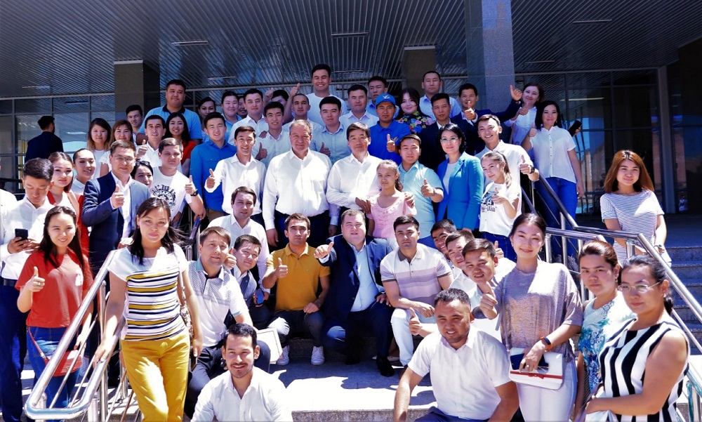 Baýyrjan Baıbek «Nur Otan» partııasynyń aıtysty qaıta qolǵa alatynyn aıtty