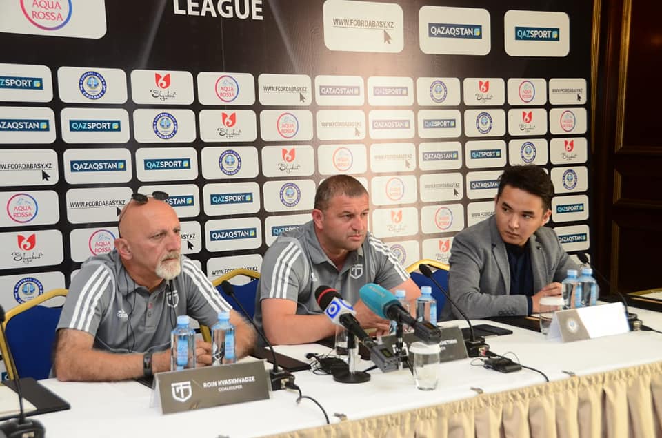 Shymkentte «Ordabasy» jáne «Torpedo» komandalarynyń baspasóz máslıhaty ótti