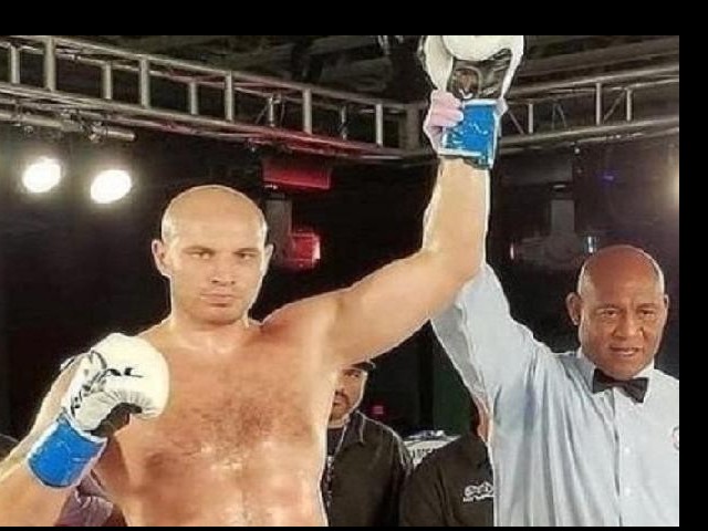 Ivan Dychko qarsylasyn nokaýtqa jiberdi