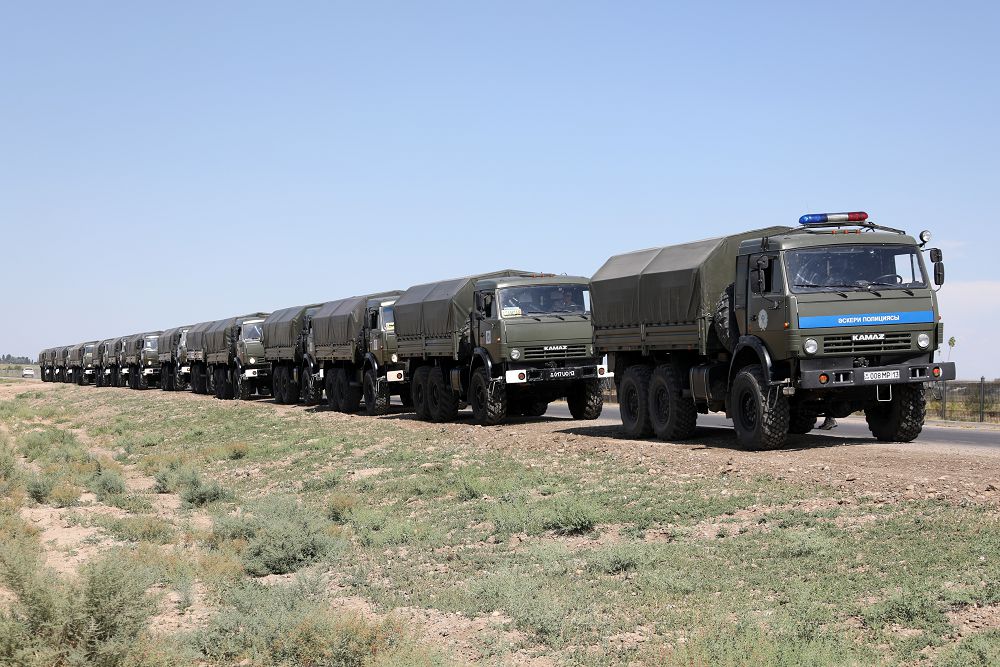 Áskerdiń áleýeti  qıyn sátte bilinedi