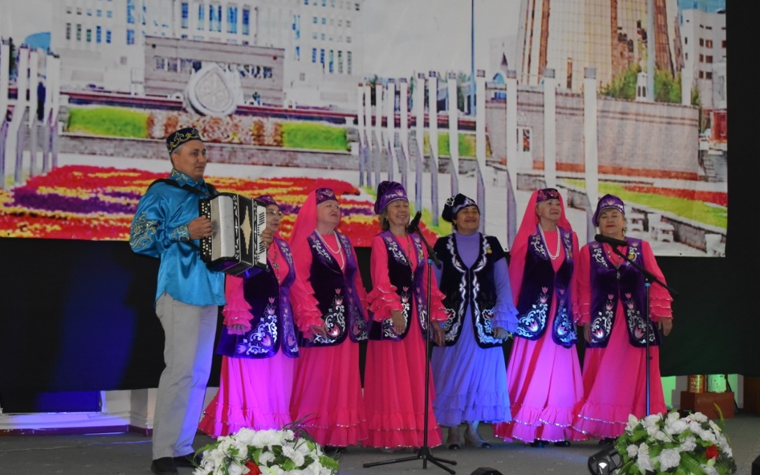 Janǵa jylylyq syılaǵan júzdesý