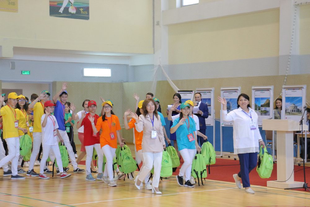 Qandastarǵa qamqorlyq