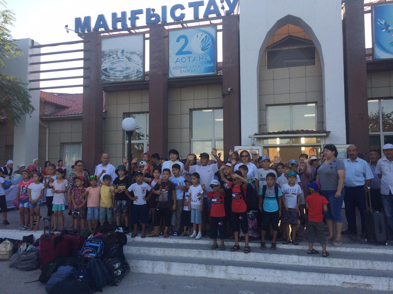 Arystyq 100 bala Kaspıı jaǵalaýyndaǵy lagerge demalýǵa keldi