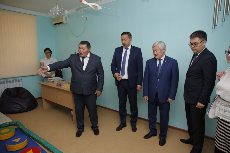 Elimizdiń barlyq oblystarynda ońaltý ortalyqtary bolýy tıis - B. Saparbaev