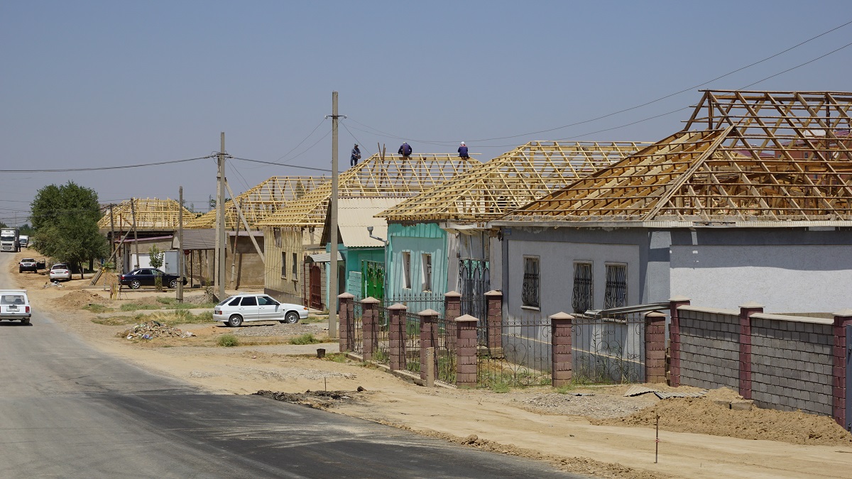 Arys qalasynda 1469 úıge qalpyna keltirý jumystary júrgizildi