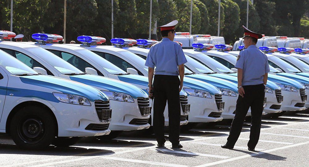 О́zge úshin polıseı qurban bolýy tıis pe?