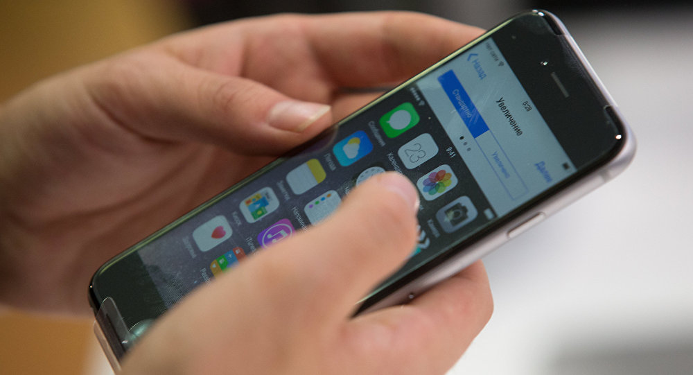 Vıse-mınıstr telefonǵa qaýipsizdik sertıfıkaty ne úshin kerektigin túsindirdi