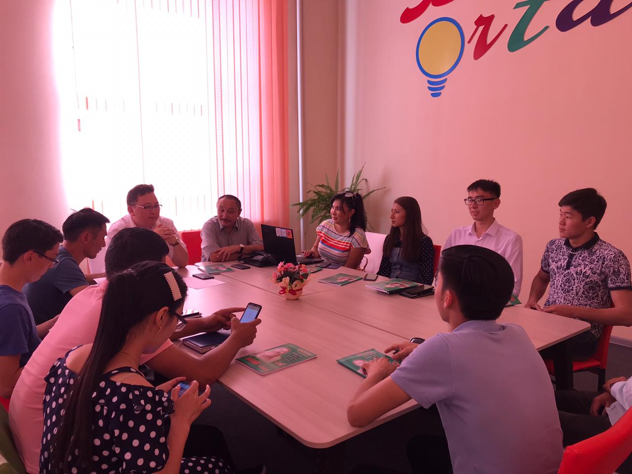 Jastar «Abaı» jýrnalynyń jańa shyǵarylymymen tanysty