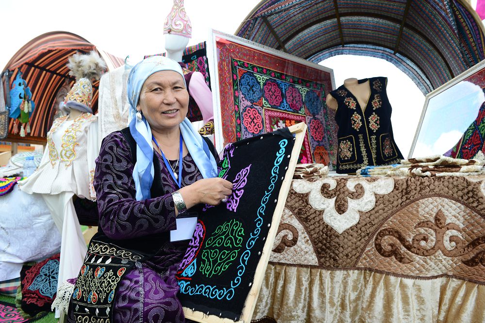 Rýhanı qundylyqtardy qunttaýǵa jurtshylyqtyń yqylasyn oıatýymyz kerek