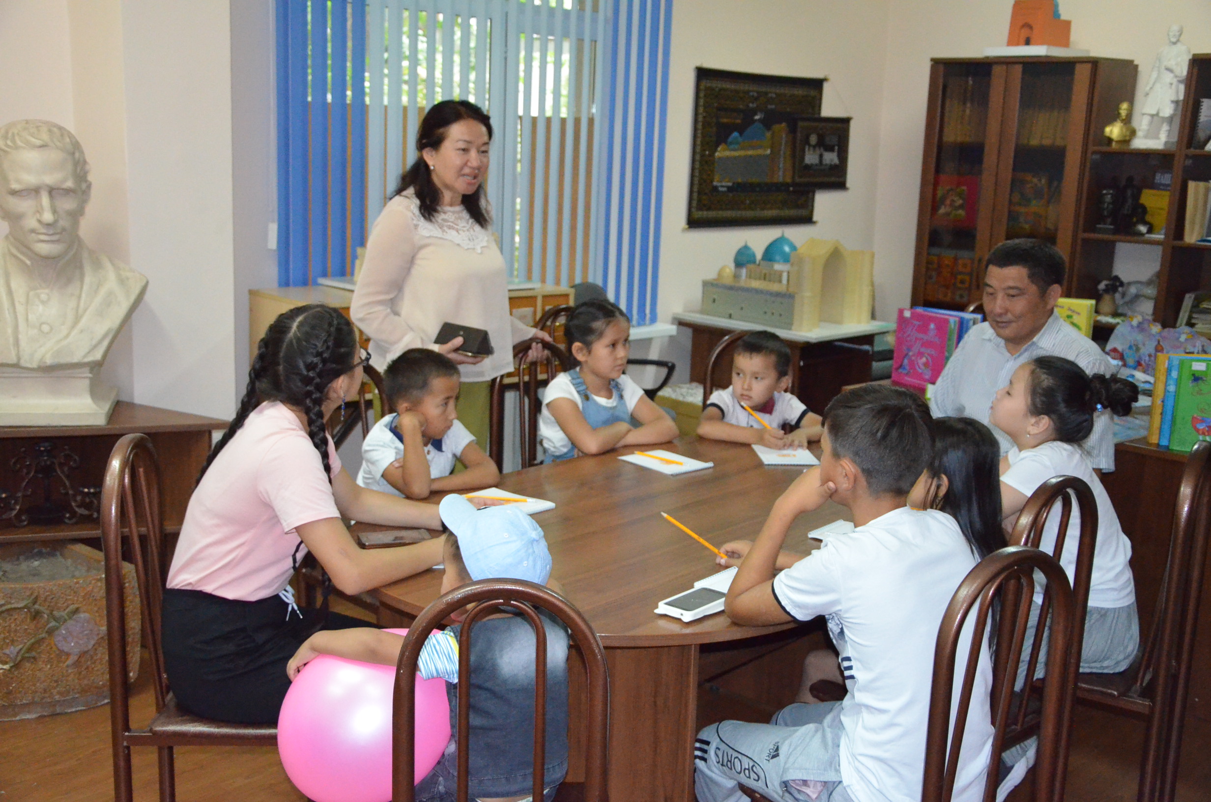 Zaǵıptar kitaphanasynda «Jas qalam» oqyrmandar úıirmesinde poezııa saǵaty ótti