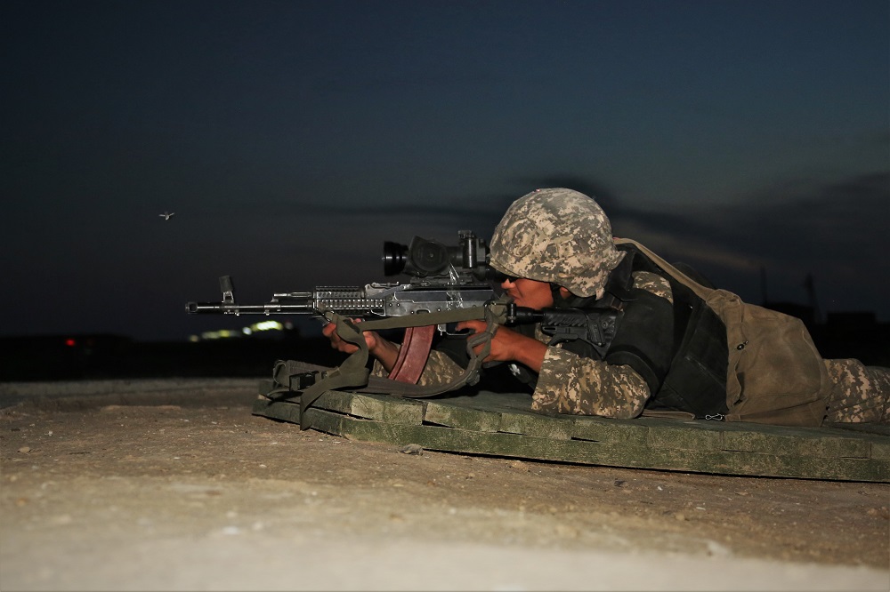 Qazaqstan Qarýly Kúshteri túngi ýaqyt jaǵdaıynda ıntensıvtik jaýyngerlik daıarlyqty júrgizýde