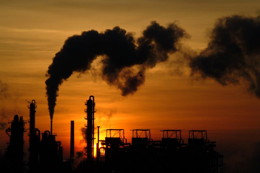 Aýyr ónerkásip te jasandy ıntellektige muqtaj