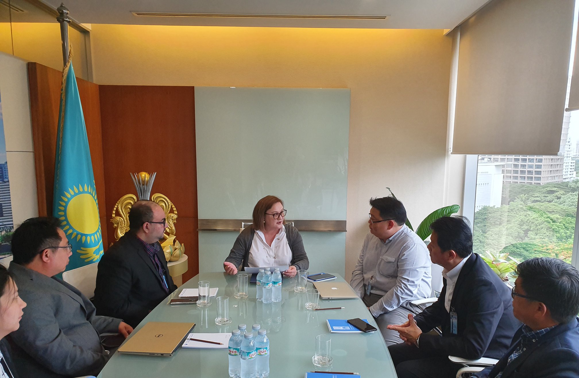 Bangkokta saýda dıalogyn keńeıtý máseleleri talqylandy