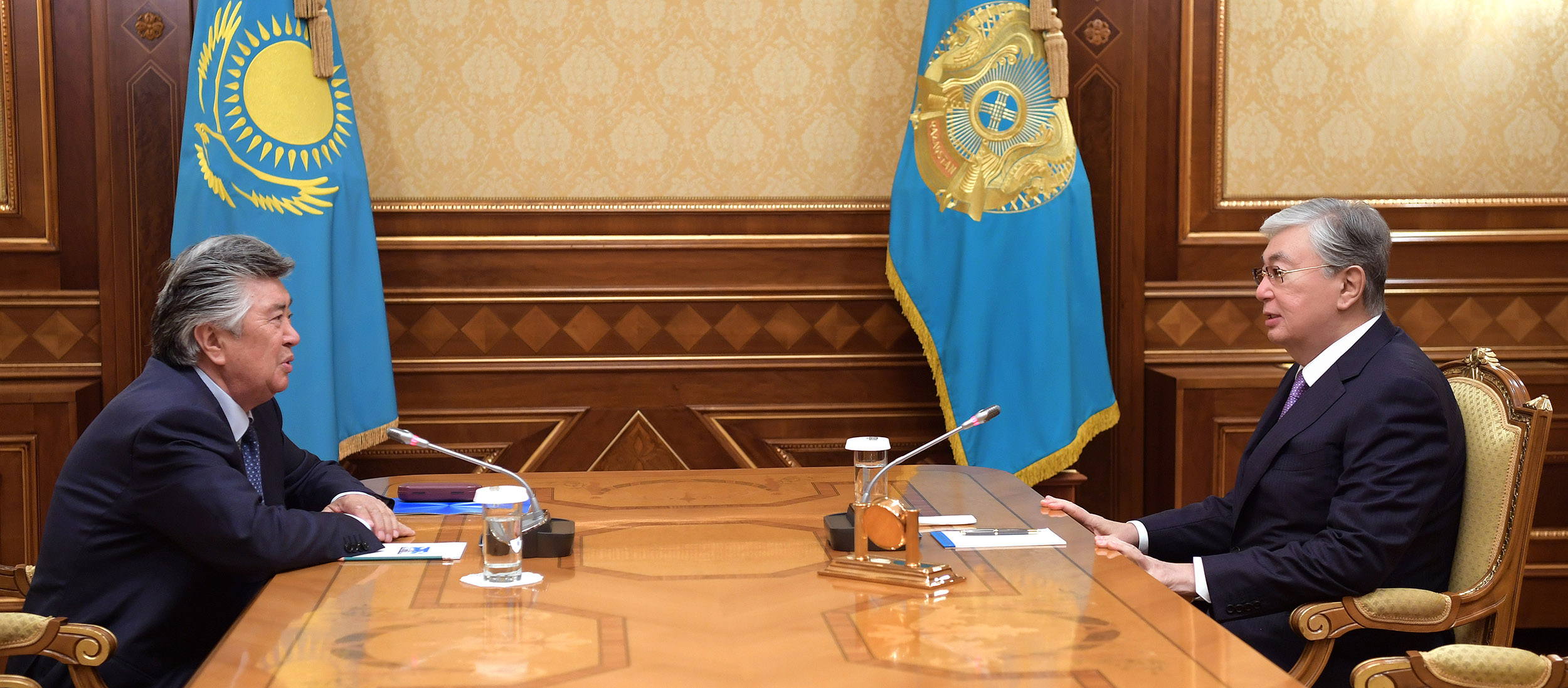 Qasym-Jomart Toqaev aqyn, qoǵam qaıratkeri Nurlan Orazalındi qabyldady