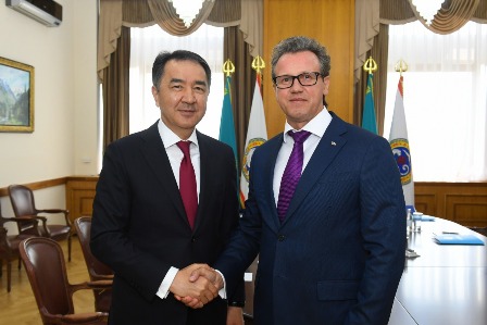 Almatyda Reseı qalalarymen óńiraralyq yntymaqtastyq perspektıvalary talqylandy