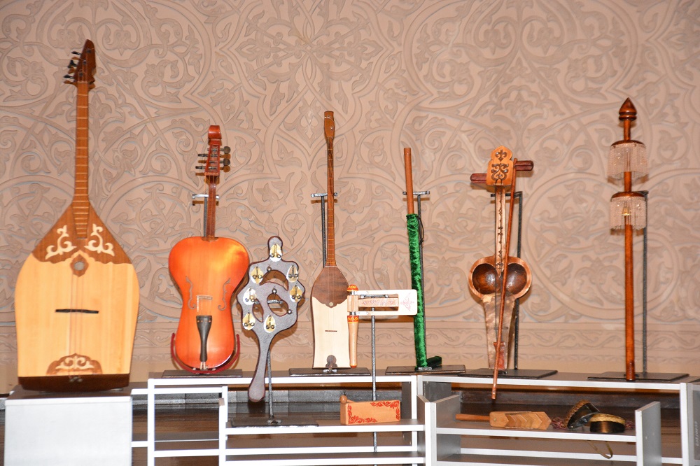 Halyq mýzykalyq aspaptar mýzeıinde tanymdyq ekskýrsııalar ótýde