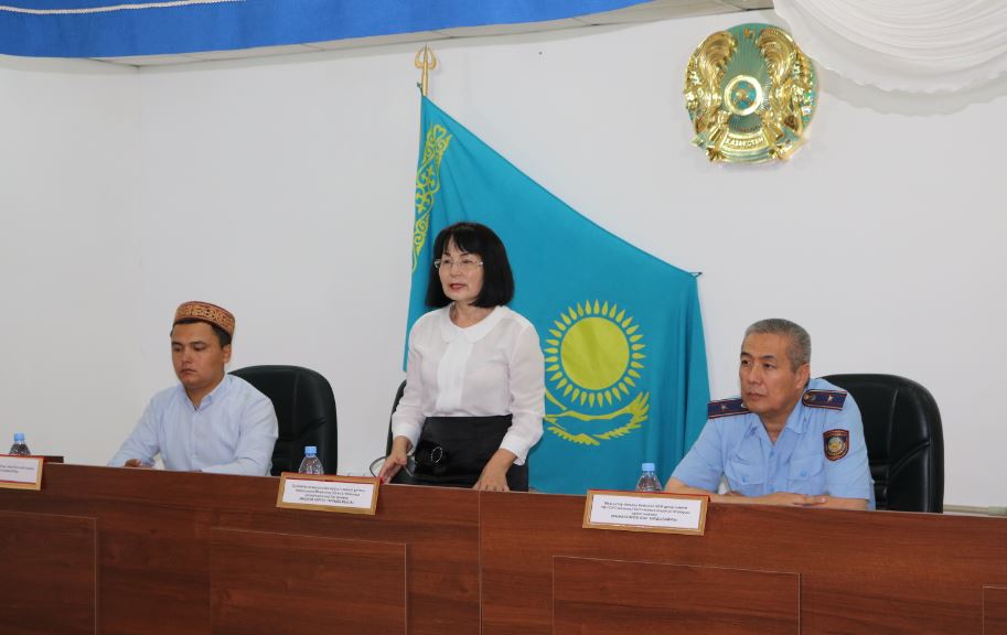 Túzetý mekemeleriniń jeke quramymen jemqorlyqqa qarsy kezdesý ótti