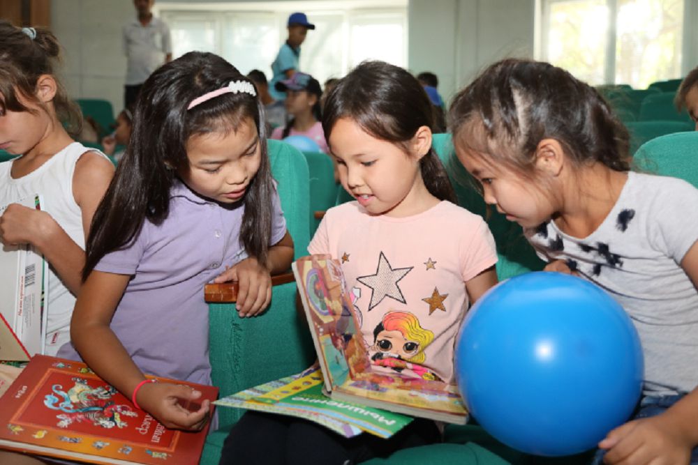 «Arys, biz senimen birgemiz!»