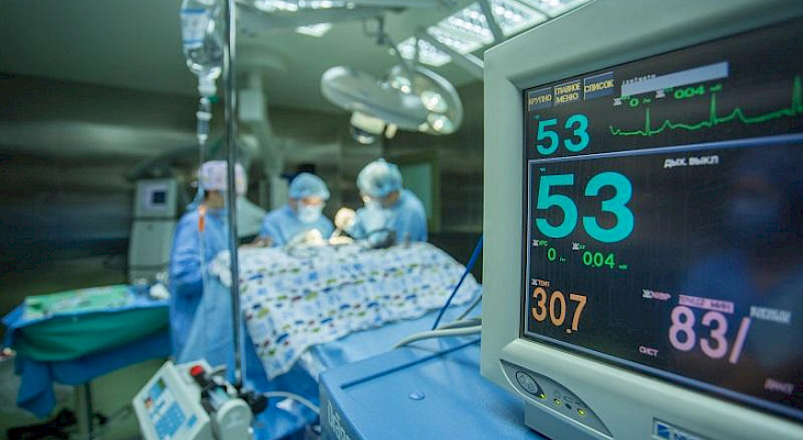 Qyrǵyzstannyń eks-prezıdentin ustaý operasııasy: 45 adam zardap shekti