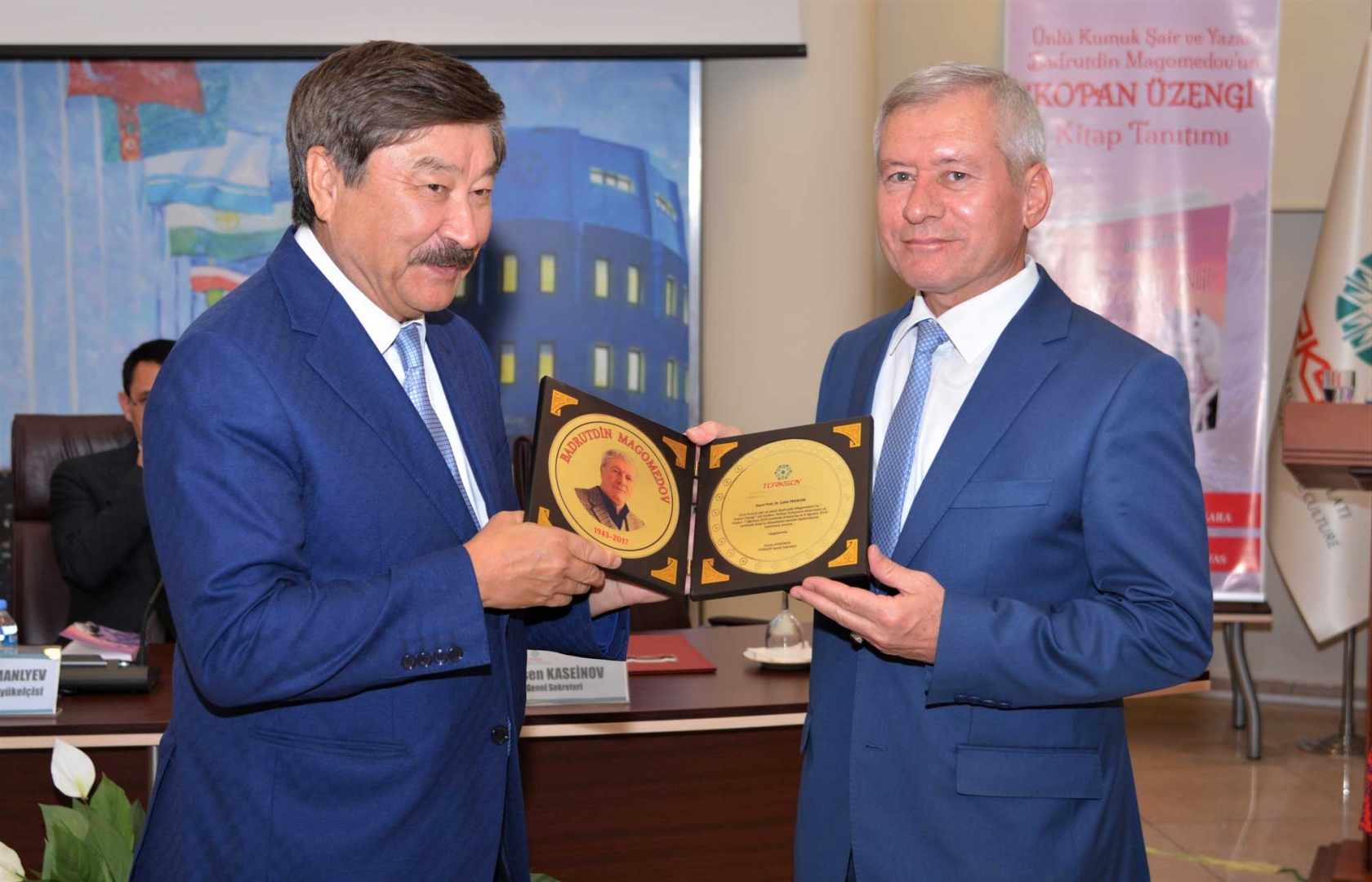 Qońyr Mandokı týraly kitaptyń tusaýy kesildi