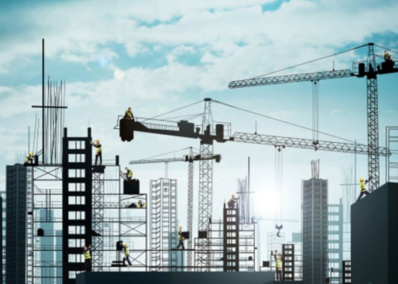 Premer-Mınıstr qurylys salasynyń qyzmetkerlerin kásibı merekemen quttyqtady