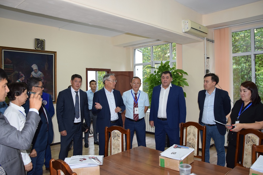 Abaı ýnıversıteti GMAT formatynda keshendi testileý ótkizdi