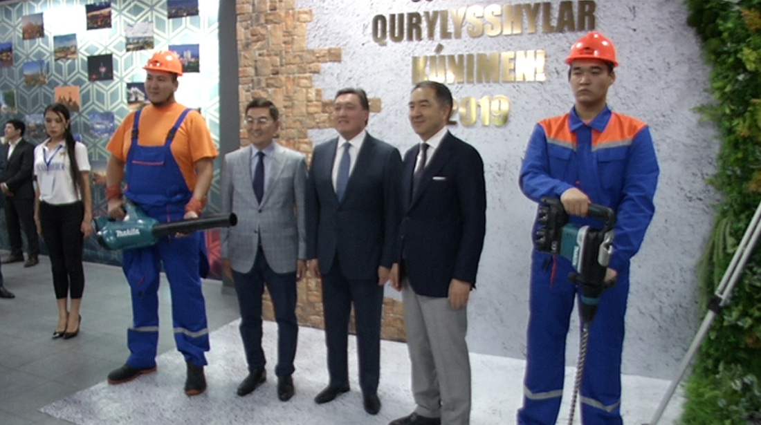 Almatylyq qurylysshylardy quttyqtady