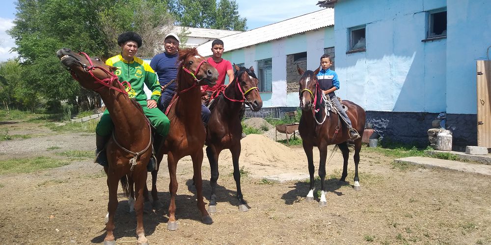 Kókjotada at sporty mektebi bar