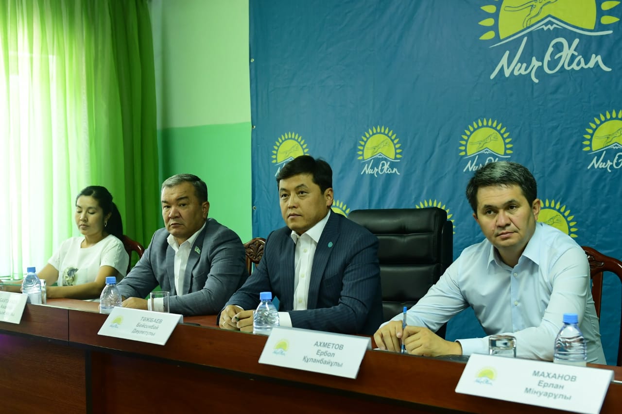 Arys: «Nur Otan» turǵyndardan túsken aryz-shaǵymdardyń oń sheshilýine yqpal etedi